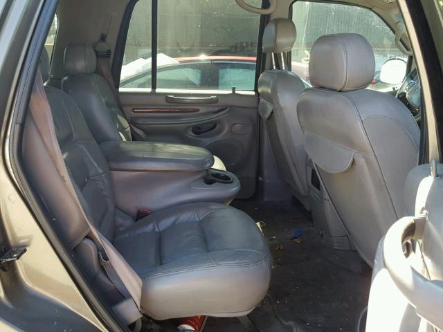 5LMEU27R12LJ08986 - 2002 LINCOLN NAVIGATOR BROWN photo 6
