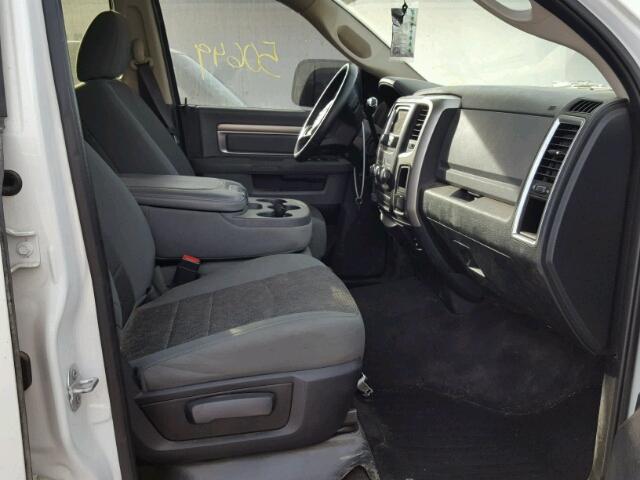 3C6UR5MJ9FG569237 - 2015 RAM 2500 SLT 白色 照片 5