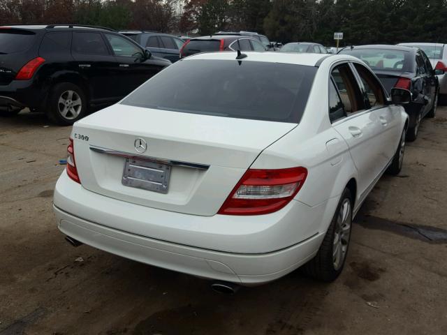 WDDGF54X78R012970 - 2008 MERCEDES-BENZ C 300 WHITE photo 4