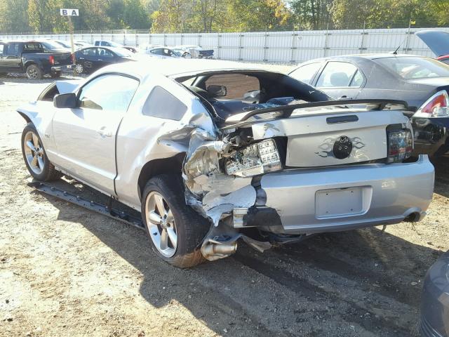 1ZVFT82H155249336 - 2005 FORD MUSTANG GT SILVER photo 3