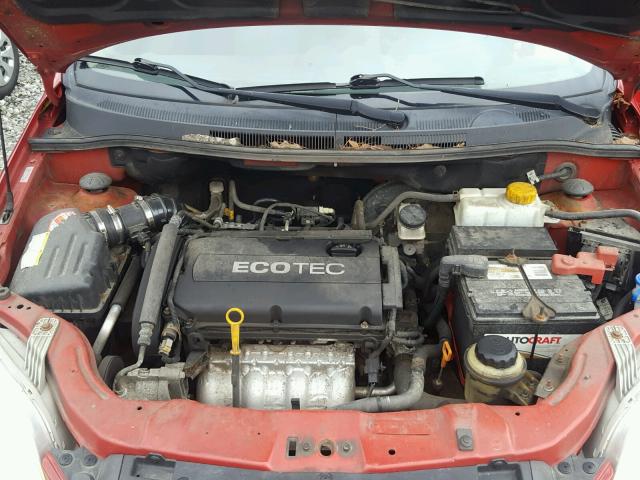 KL1TD66E19B309380 - 2009 CHEVROLET AVEO LS RED photo 7