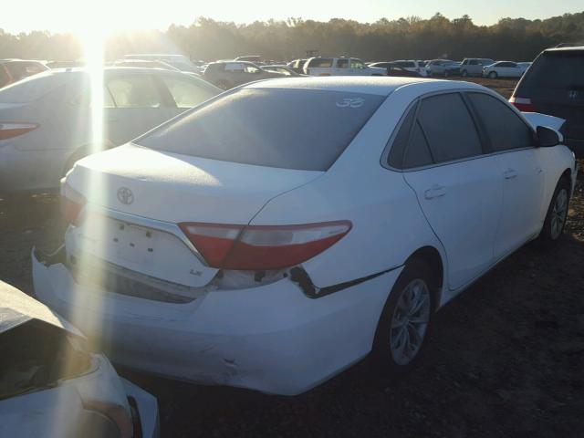 4T1BF1FK6FU031675 - 2015 TOYOTA CAMRY LE თეთრი ფოტო 4