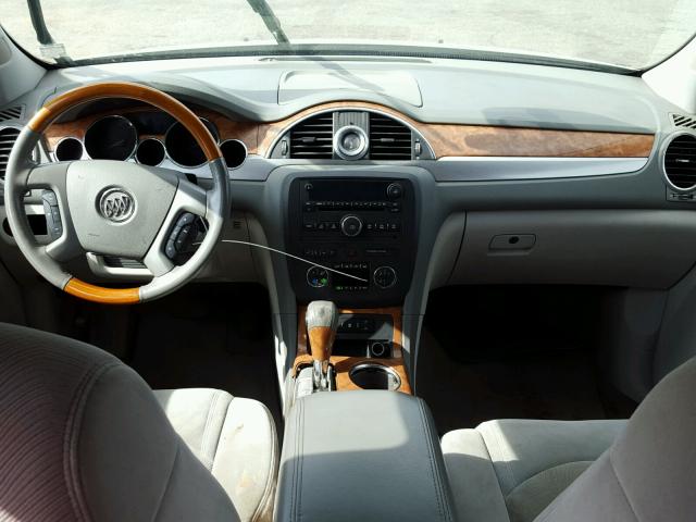 5GAER13728J100358 - 2008 BUICK ENCLAVE CX SILVER photo 9