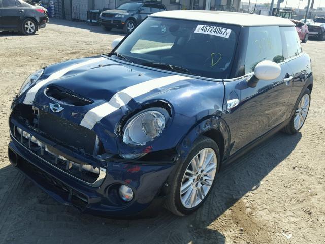 WMWXP7C54G2C60765 - 2016 MINI COOPER BLUE photo 2