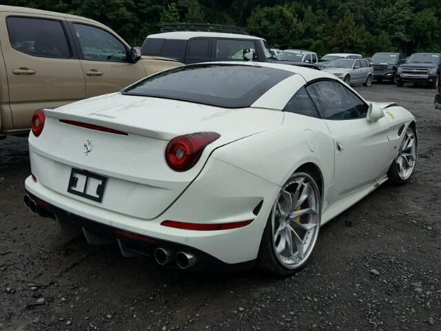 ZFF77XJA7H0221005 - 2017 FERRARI CALIFORNIA WHITE photo 4