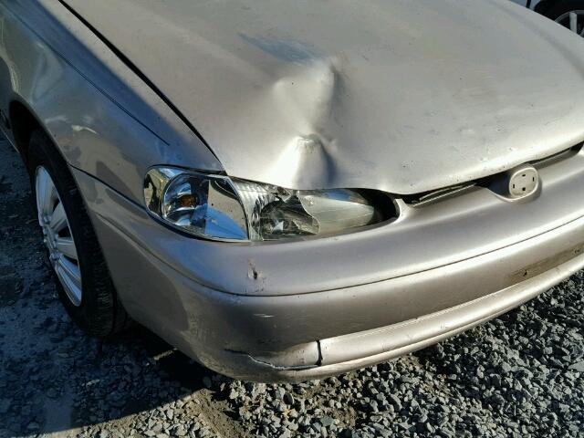 1Y1SK52831Z438071 - 2001 CHEVROLET GEO PRIZM 金色 照片 9