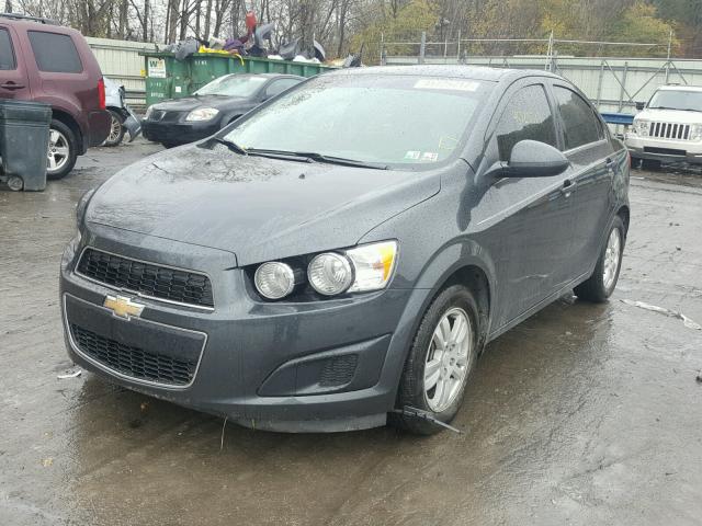 1G1JC5SG1G4130500 - 2016 CHEVROLET SONIC LT GRAY photo 2