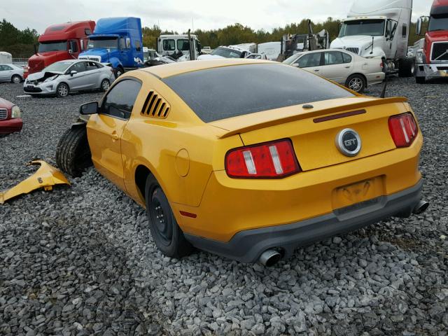 1ZVBP8CF6B5169090 - 2011 FORD MUSTANG GT YELLOW photo 3