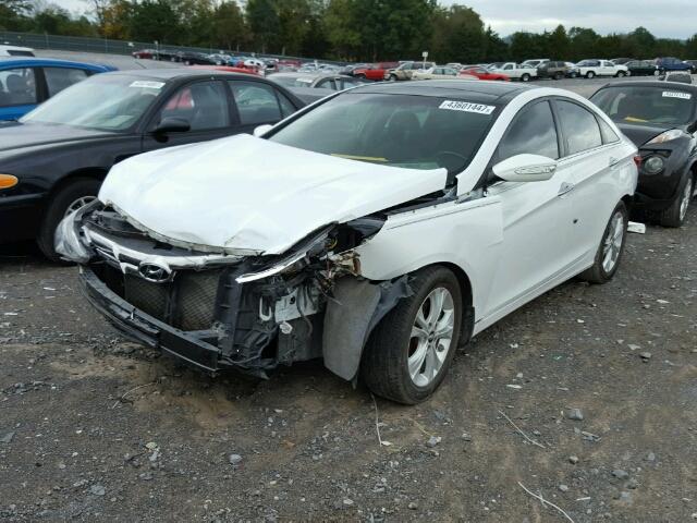 5NPEC4ACXCH398788 - 2012 HYUNDAI SONATA SE WHITE photo 2