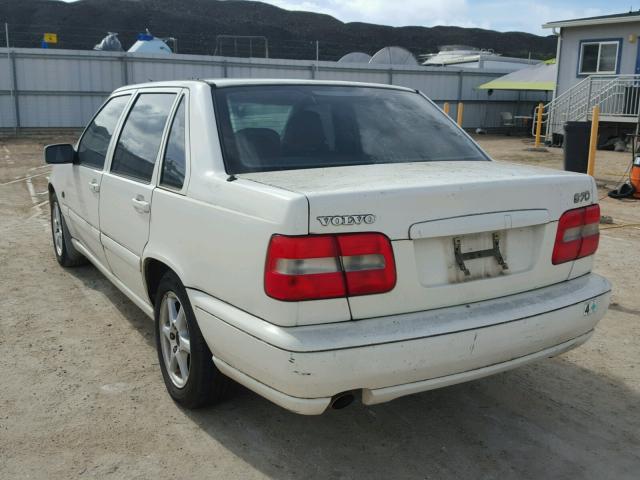 YV1LS61JXY2631768 - 2000 VOLVO S70 BASE WHITE photo 3