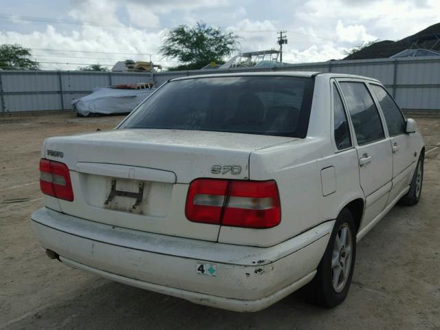 YV1LS61JXY2631768 - 2000 VOLVO S70 BASE WHITE photo 4