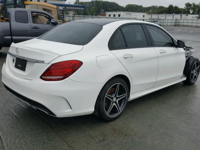 55SWF6EB1GU138677 - 2016 MERCEDES-BENZ C 450 4MAT WHITE photo 4