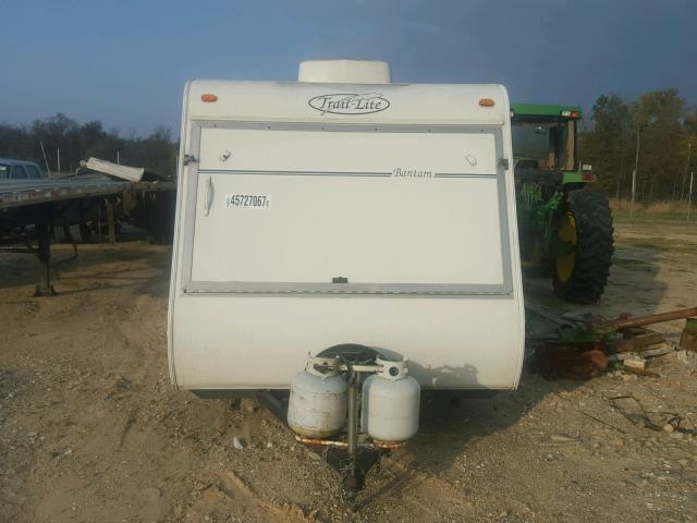 4WY200G17W1003525 - 1998 TRAL LITE WHITE photo 2