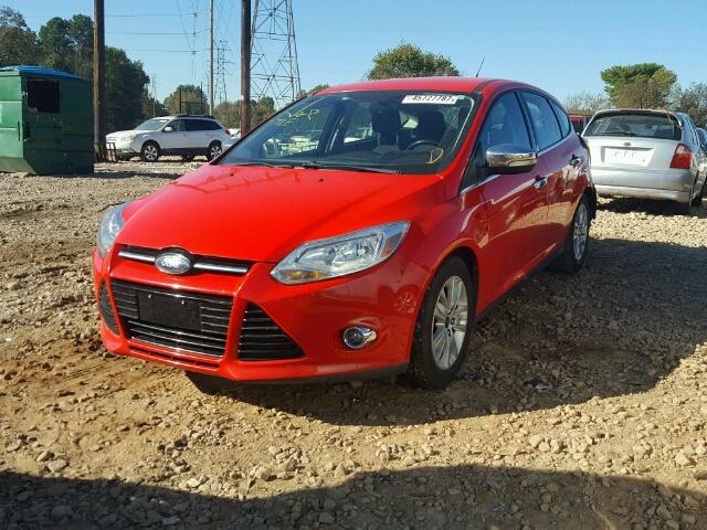 1FAHP3M22CL178609 - 2012 FORD FOCUS SEL RED photo 2