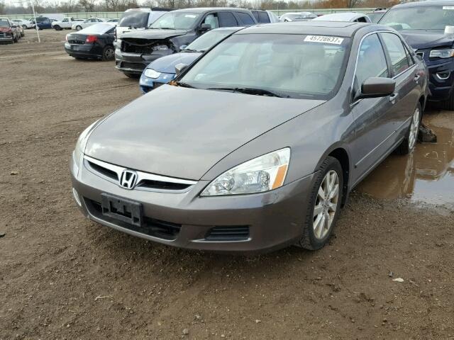 1HGCM66517A033067 - 2007 HONDA ACCORD EX GOLD photo 2