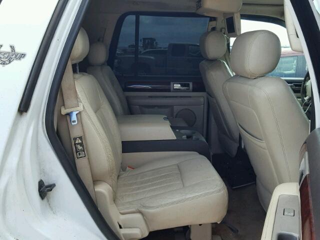 5LMFU27R73LJ13714 - 2003 LINCOLN NAVIGATOR Biały zdjęcie 6