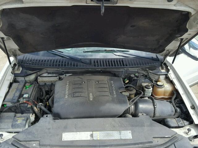 5LMFU27R73LJ13714 - 2003 LINCOLN NAVIGATOR Biały zdjęcie 7