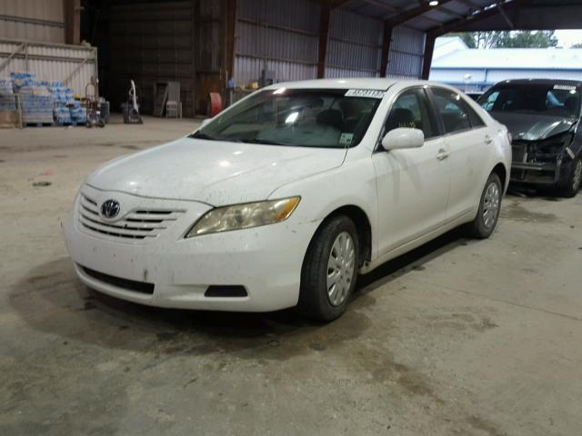 4T1BE46K49U820450 - 2009 TOYOTA CAMRY BASE WHITE photo 2