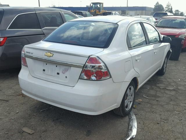 KL1TD5DE9AB105895 - 2010 CHEVROLET AVEO LS WHITE photo 4