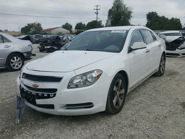 1G1ZC5E0XCF381578 - 2012 CHEVROLET MALIBU 1LT WHITE photo 2