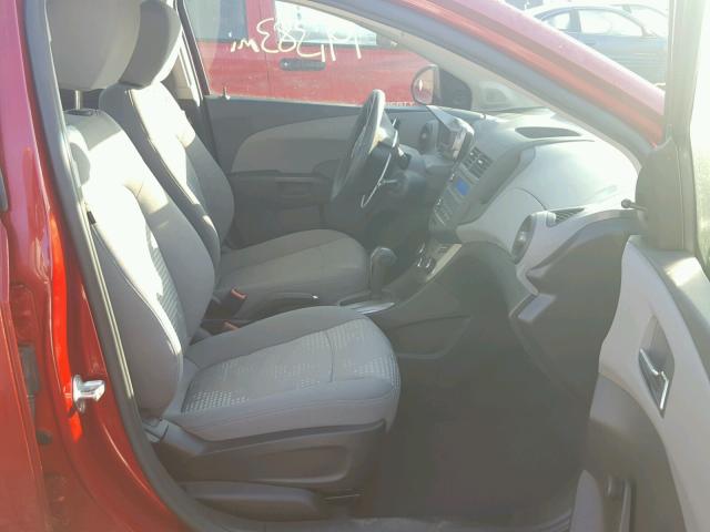 1G1JA5SH8D4255715 - 2013 CHEVROLET SONIC LS 红色 照片 5