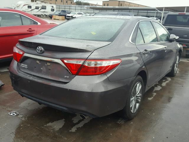 4T1BF1FK7FU095465 - 2015 TOYOTA CAMRY LE GRAY photo 4