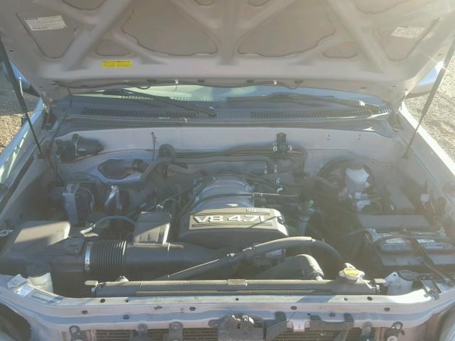 5TDZT34A42S084780 - 2002 TOYOTA SEQUOIA SR SILVER photo 7