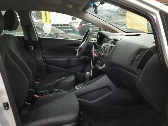 KNADM4A30E6399029 - 2014 KIA RIO LX Արծաթագույն լուսանկար 5