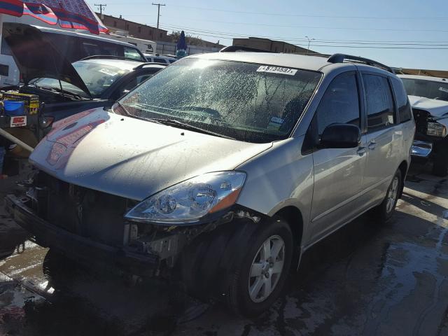 5TDZK23C09S242946 - 2009 TOYOTA SIENNA CE BEIGE photo 2