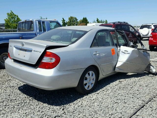 4T1BE30K24U915102 - 2004 TOYOTA CAMRY SILVER photo 4