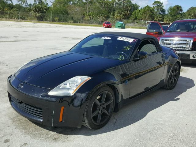 JN1AZ36DX5M700472 - 2005 NISSAN 350Z ROADS BLACK photo 2