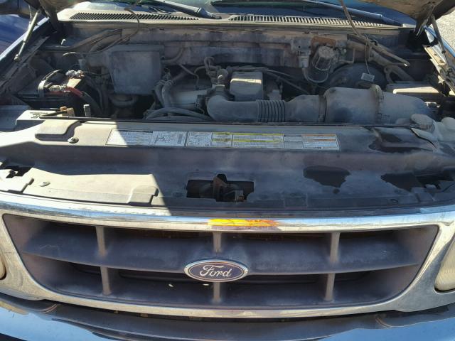 1FTZX1721WNA40633 - 1998 FORD F150 BLUE photo 7