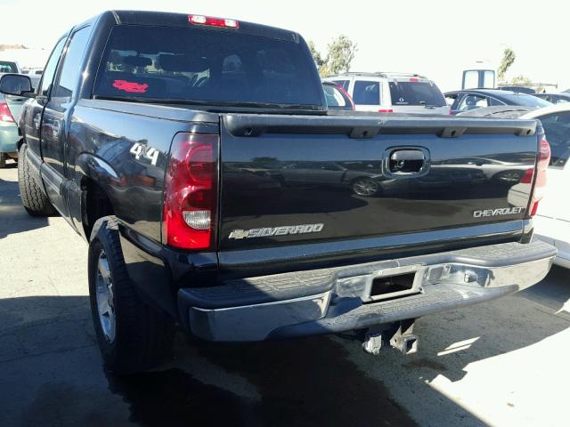 2GCEK13T551367256 - 2005 CHEVROLET SILVERADO BLACK photo 3