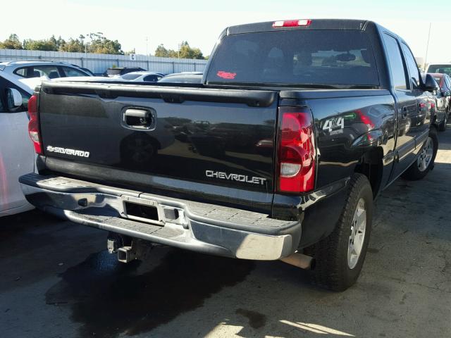 2GCEK13T551367256 - 2005 CHEVROLET SILVERADO BLACK photo 4