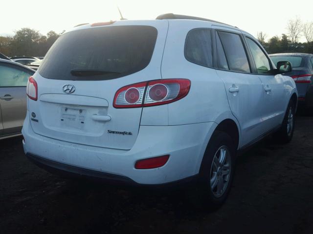 5XYZG4AG5BG018545 - 2011 HYUNDAI SANTA FE G WHITE photo 4