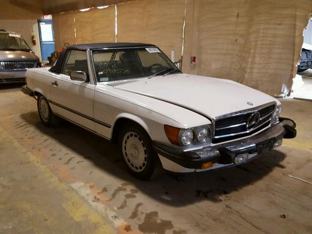 WDBBA48D8JA089556 - 1988 MERCEDES-BENZ 560 SL WHITE photo 1