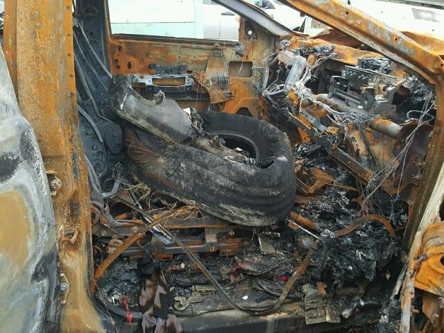 3GTRKUEA0AG169765 - 2010 GMC SIERRA K15 BURN photo 5