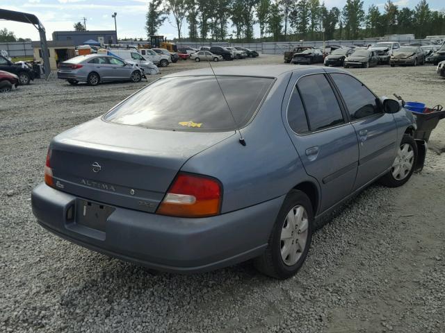 1N4DL01D9XC120372 - 1999 NISSAN ALTIMA XE BLUE photo 4