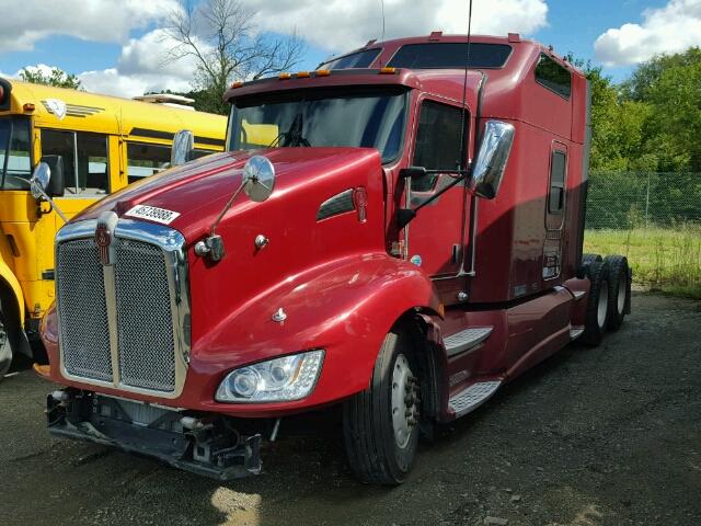 1XKAD49XXAJ269803 - 2010 KENWORTH CONSTRUCTI MAROON photo 2