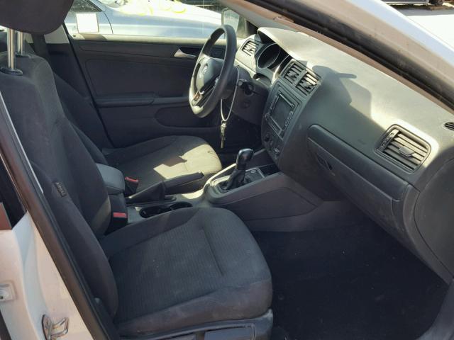 3VW2K7AJ3FM407221 - 2015 VOLKSWAGEN JETTA BASE 白色 照片 5