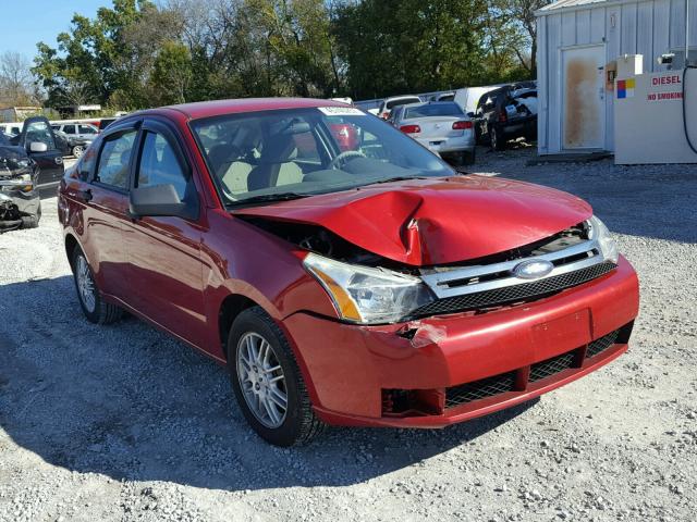 1FAHP3FN8AW153149 - 2010 FORD FOCUS SE RED photo 1