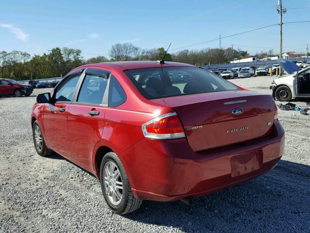 1FAHP3FN8AW153149 - 2010 FORD FOCUS SE RED photo 3