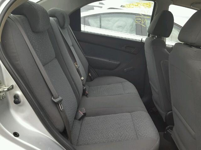 KL1TV55E29B348570 - 2009 CHEVROLET AVEO LS SILVER photo 6