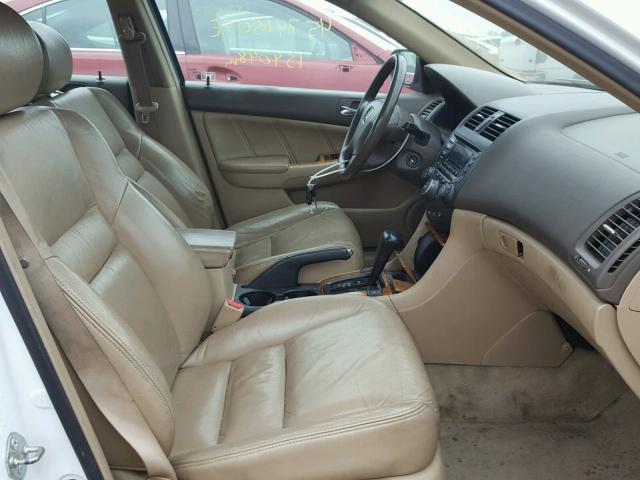 1HGCM66545A020827 - 2005 HONDA ACCORD EX WHITE photo 5