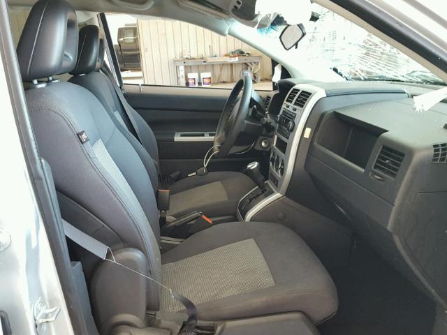 1J8FT47W18D759739 - 2008 JEEP COMPASS SP 银色 照片 5