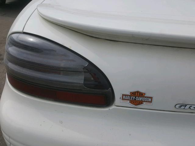 1G2WR52102F219029 - 2002 PONTIAC GRAND PRIX WHITE photo 9