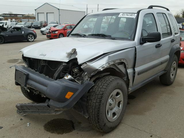 1J4GK48K86W233095 - 2006 JEEP LIBERTY SP SILVER photo 2