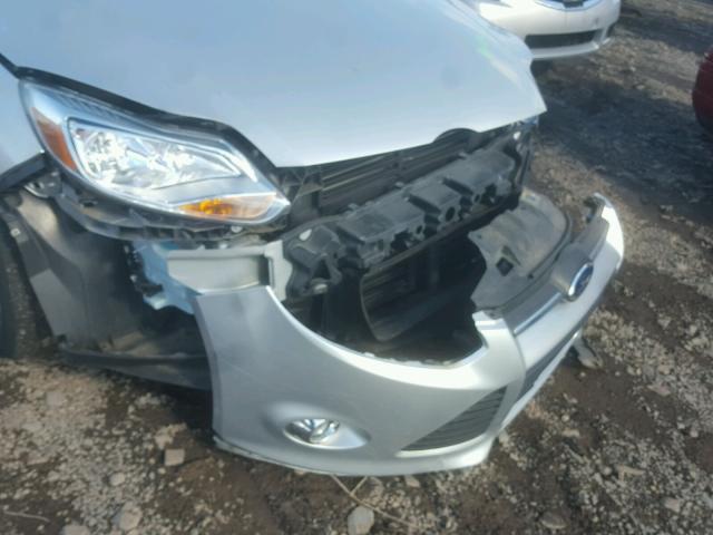 1FADP3K24EL232349 - 2014 FORD FOCUS SE SILVER photo 9