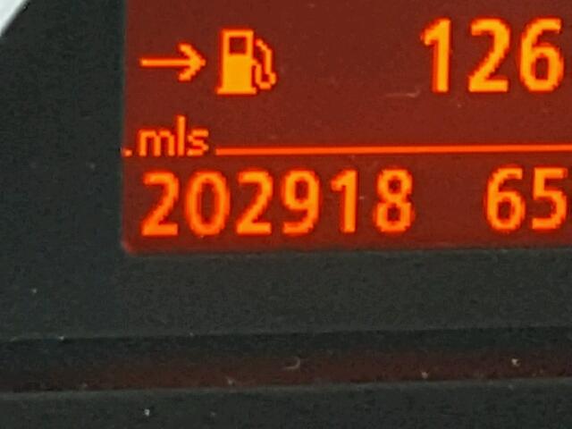 WBANE53516CK79992 - 2006 BMW 525 GRAY photo 8