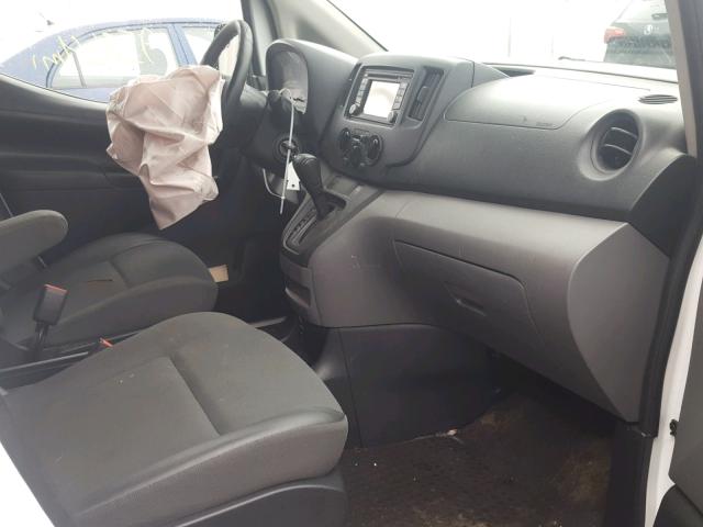 3N63M0ZN6FK717825 - 2015 CHEVROLET CITY EXPRE WHITE photo 5